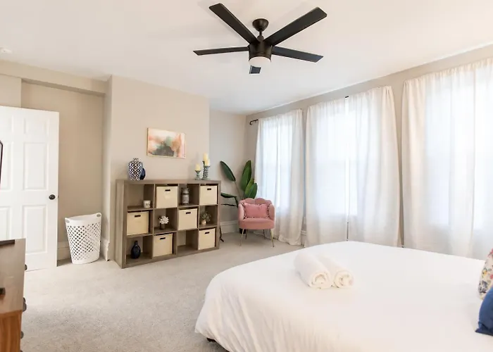 Family & Pet Friendly With Fast Wi-fi Apartment *