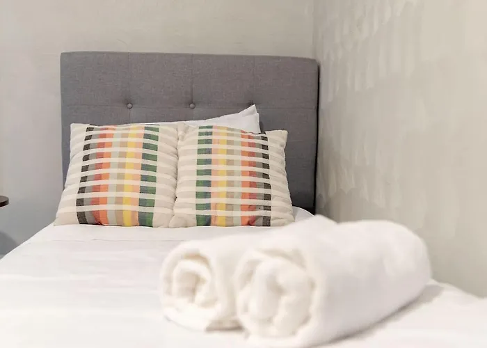 Apartment Family & Pet Friendly With Fast Wi-fi Pittsburgh