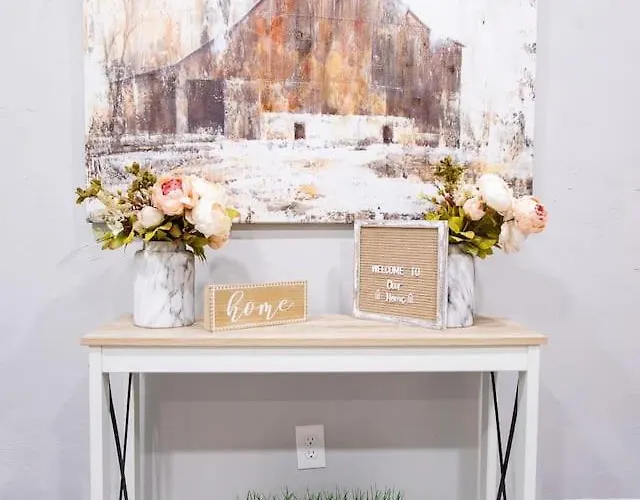 Family & Pet Friendly With Fast Wi-fi Apartment