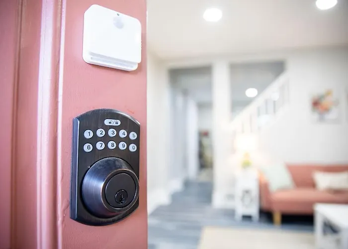 Apartment Family & Pet Friendly With Fast Wi-fi Pittsburgh