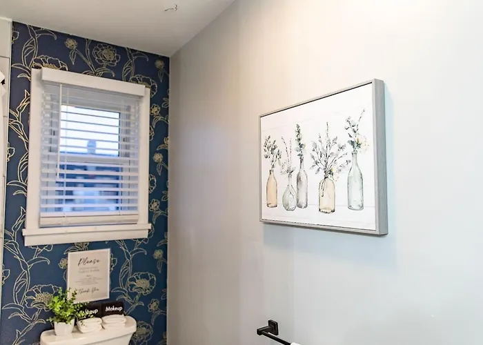 Family & Pet Friendly With Fast Wi-fi Apartment *